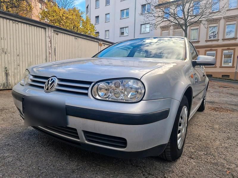 Silber Gebraucht 1998 VW Golf IV Kleinwagen | 1.699 € (Fairer Preis) - Bild 1/4