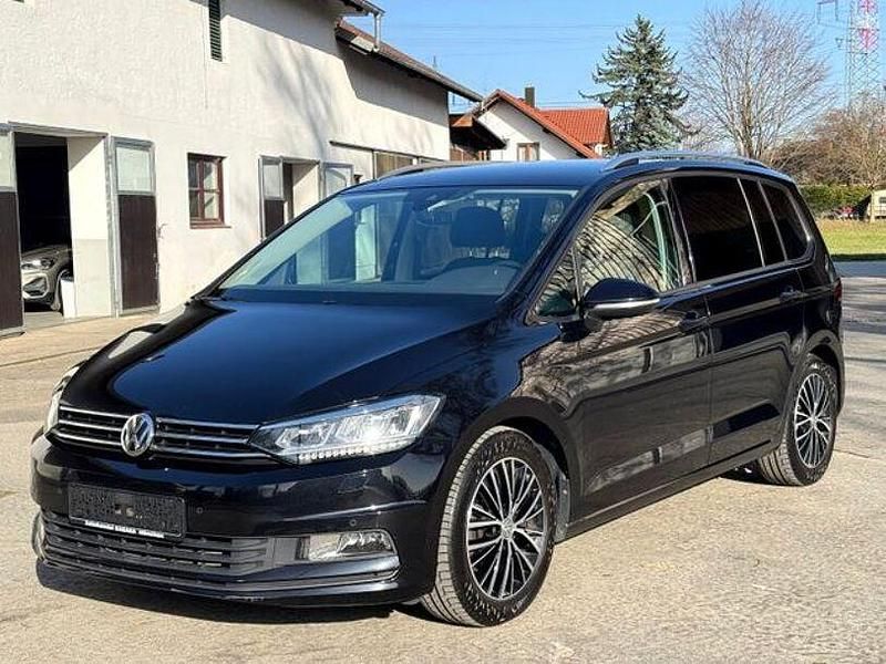 Gebraucht VW Touran Allstar 150 PS (110 kW) 2016 Deep black perleffekt Van / Kleinbus