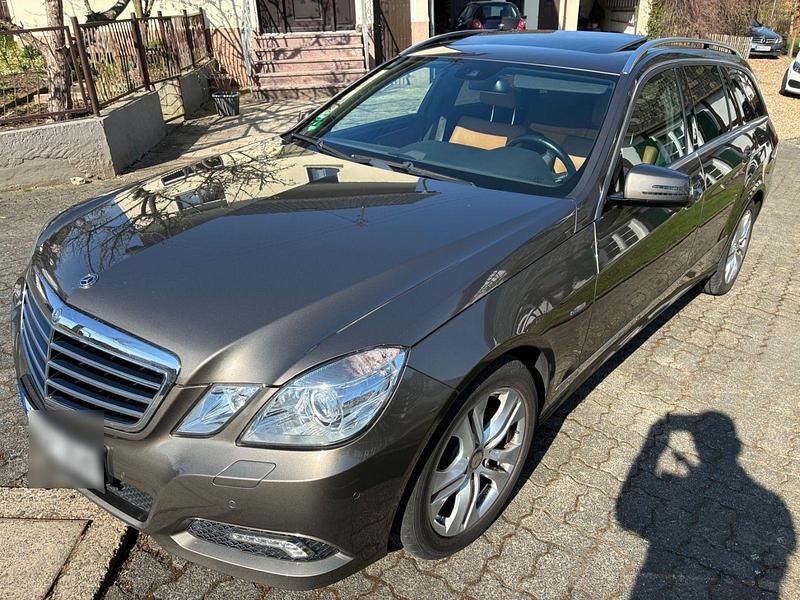 Usata Mercedes E250 Avantgarde 204 CV (150 kW) 2010 Grigio Station wagon