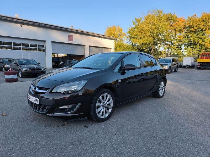Braun Gebraucht 2013 Opel Astra Active Limousine | 8.300 € (Fairer Preis) - Bild 1/4