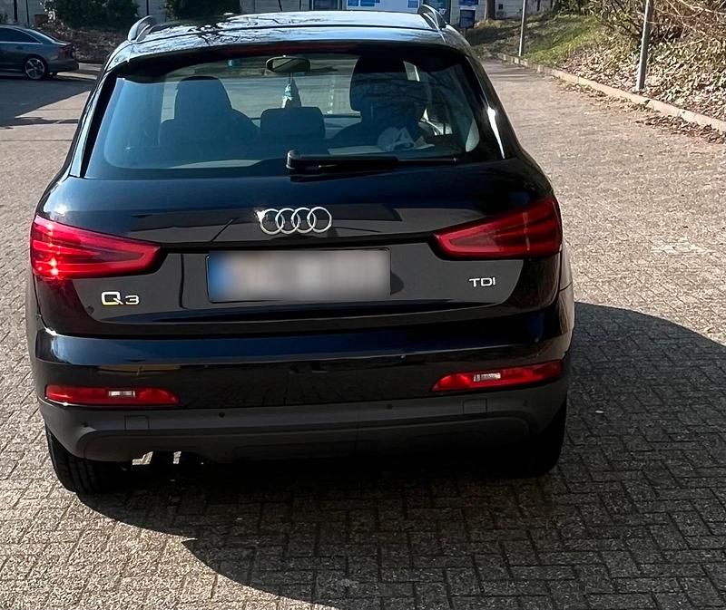 Gebraucht Audi Q3 140 PS (102 kW) 2013 Schwarz SUV