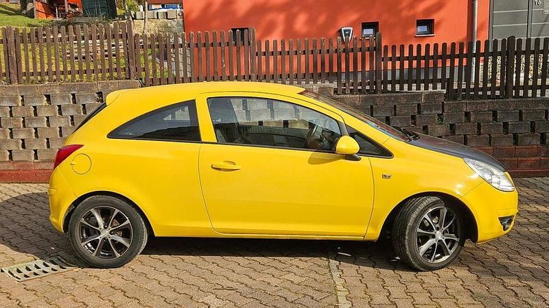 Gebraucht Opel Corsa 80 PS (58 kW) 2009 Gelb Kleinwagen