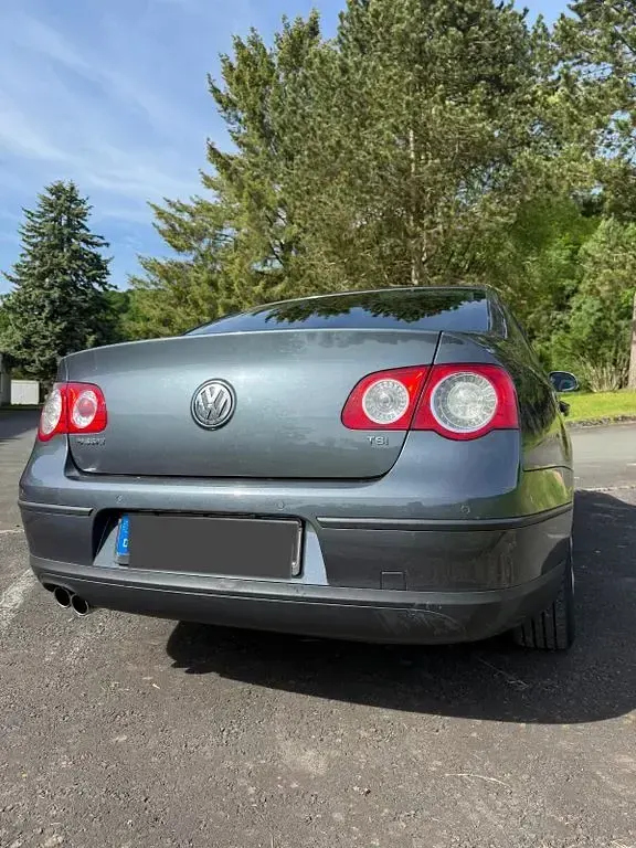 Gebraucht VW Passat Trendline 160 PS (117 kW) 2008 Grau Limousine