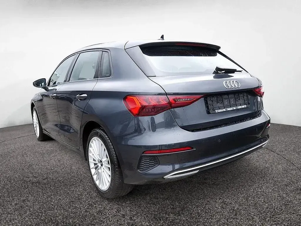 Gebraucht Audi A3 Advanced 150 PS (110 kW) 2022 Grau Limousine
