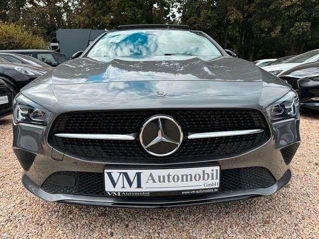 Gebraucht Mercedes CLA200 Shooting Brake 163 PS (119 kW) 2022 Grau Kombi