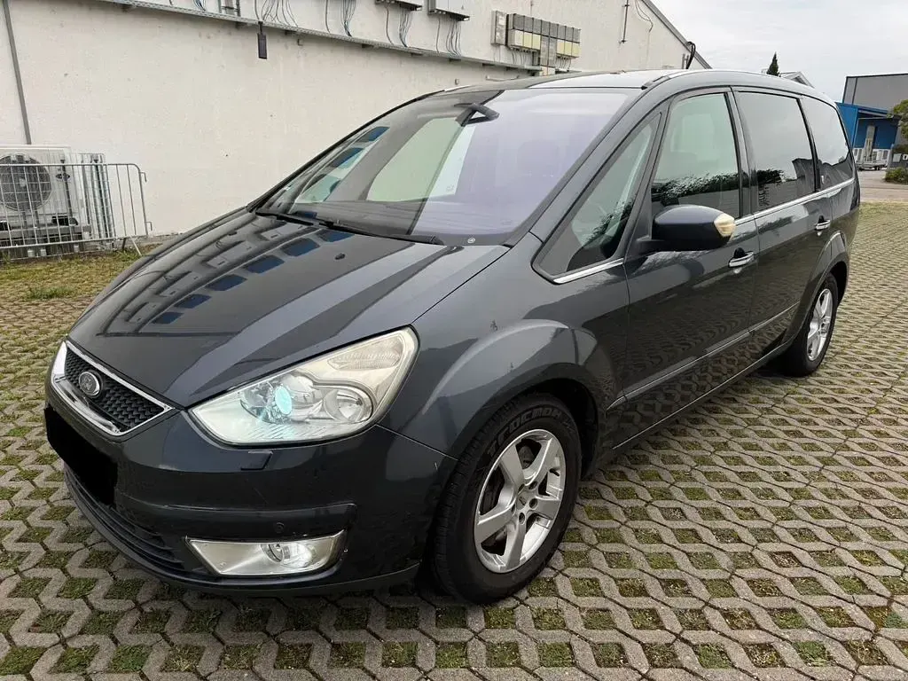 Używany Ford Galaxy Ghia 175 KM (128 kW) 2008 Szary Minivan