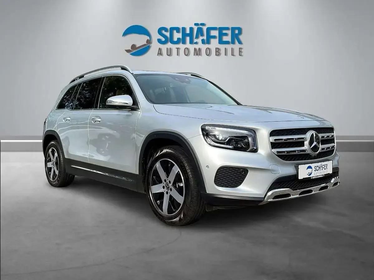 Gebraucht Mercedes GLB200 Progressive 163 PS (119 kW) 2020 Iridiumsilber SUV