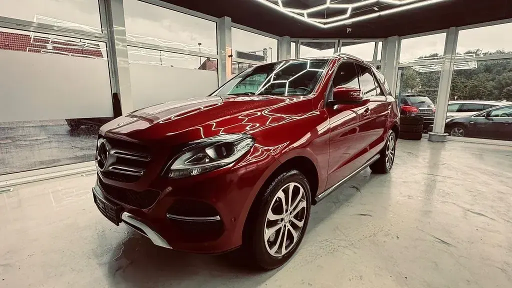 Gebraucht Mercedes GLE500 435 PS (319 kW) 2015 Rot SUV