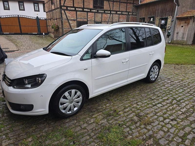 Grau Gebraucht 2013 VW Touran Life Van / Kleinbus | 6.000 € (Guter Preis) - Bild 1/4
