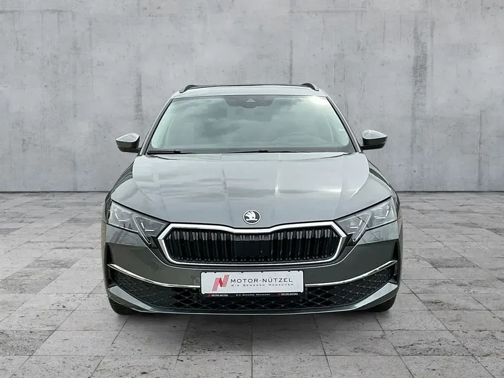 Gebraucht Skoda Octavia Selection 150 PS (110 kW) 2025 Graphitegrau metallic Kombi