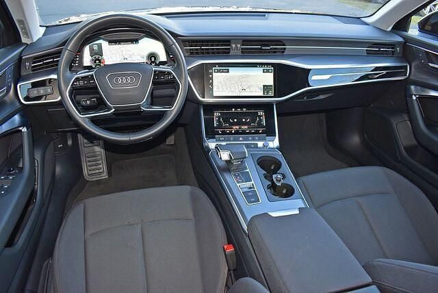 Gebraucht Audi A6 Premium 204 PS (150 kW) 2021 Sevillarot metallic Kombi