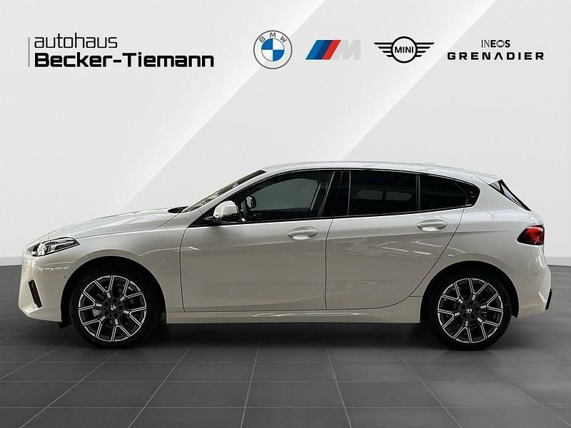 Neu BMW 120 Sport Line 170 PS (125 kW) 2025 Weiß Kleinwagen