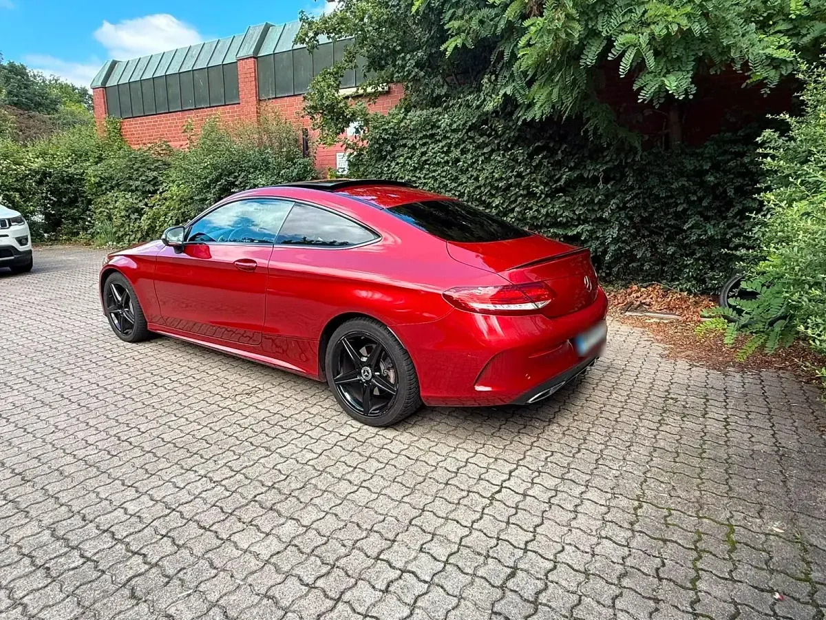 Gebraucht Mercedes C250 AMG line 204 PS (150 kW) 2018 Rot Coupé