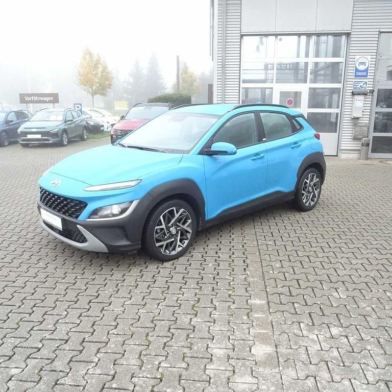 Blau Gebraucht 2021 Hyundai Kona Prime SUV | 18.444 € (Guter Preis) - Bild 1/4