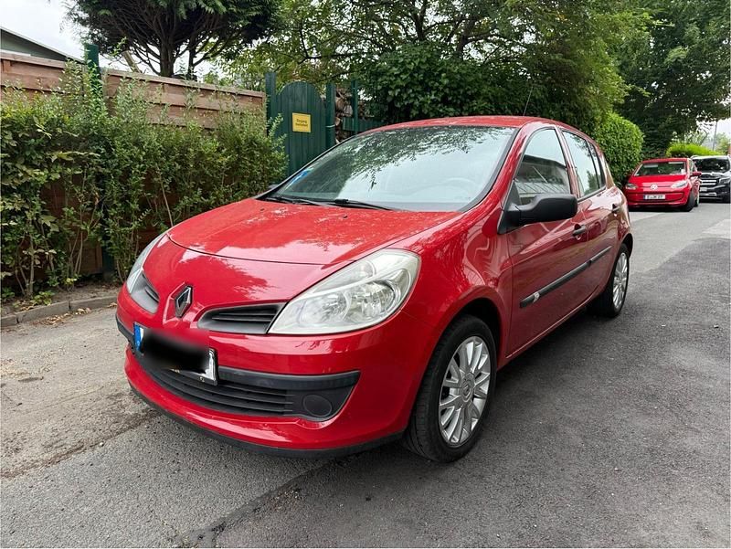 Rot Gebraucht 2007 Renault Clio III Kleinwagen | 2.999 € - Bild 1/4