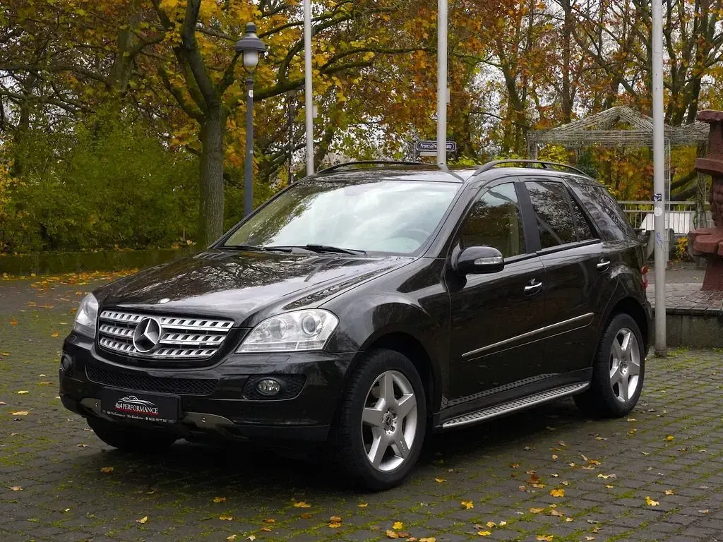 Gebraucht Mercedes ML500 AMG 306 PS (225 kW) 2007 Braun SUV