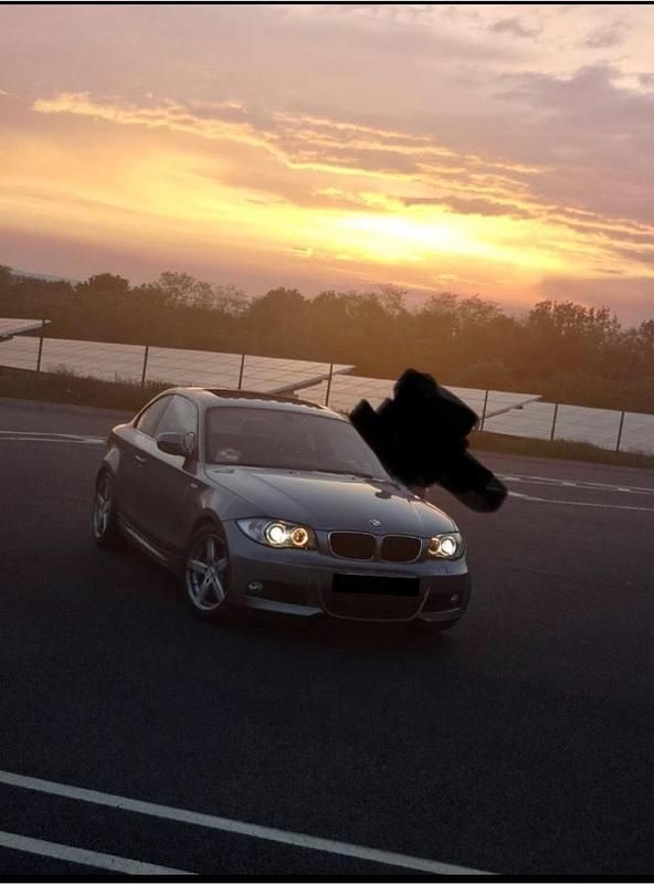 Silber Gebraucht 2011 BMW 123 Coupé M Sport Coupé | 8.500 € - Bild 1/4