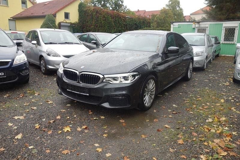 Grau Gebraucht 2018 BMW 540 Limousine | 27.990 € (Superpreis) - Bild 1/4