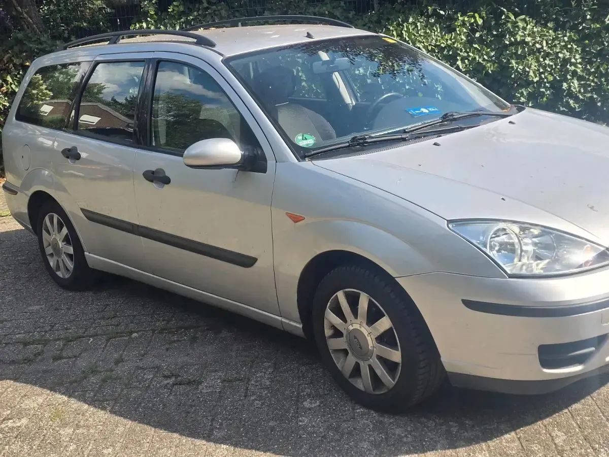 Gebraucht Ford Focus 75 PS (55 kW) 2004 Grau Kombi