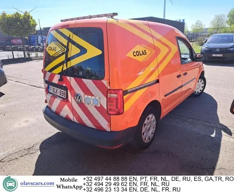 Second-hand VW Caddy 75 CP (55 kW) 2020 Portocaliu Monovolum