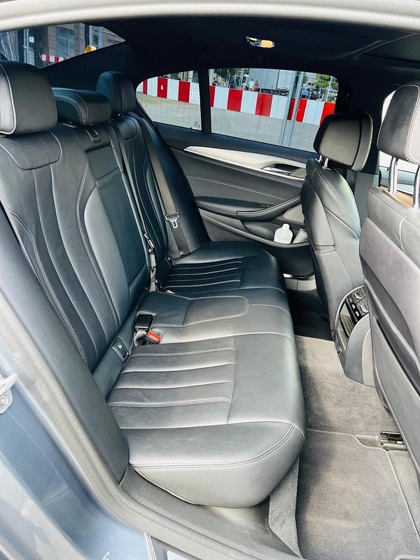 Gebraucht BMW 530 252 PS (185 kW) 2019 Andere farben Limousine