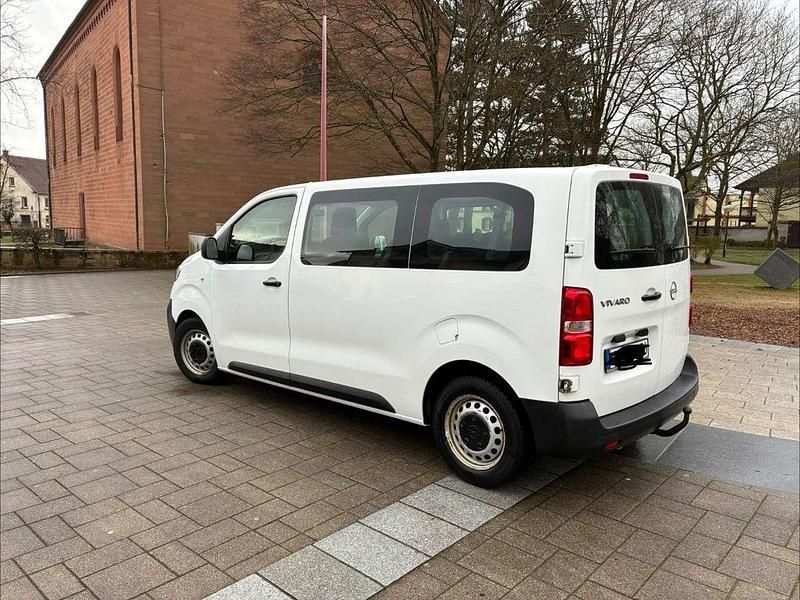 Gebraucht Opel Vivaro Edition 150 PS (110 kW) 2020 Weiß Van / Kleinbus