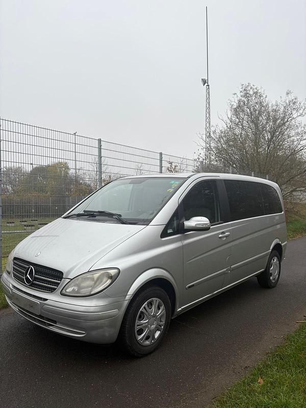 Silber Gebraucht 2006 Mercedes Viano Van / Kleinbus | 3.450 € (Superpreis) - Bild 1/4