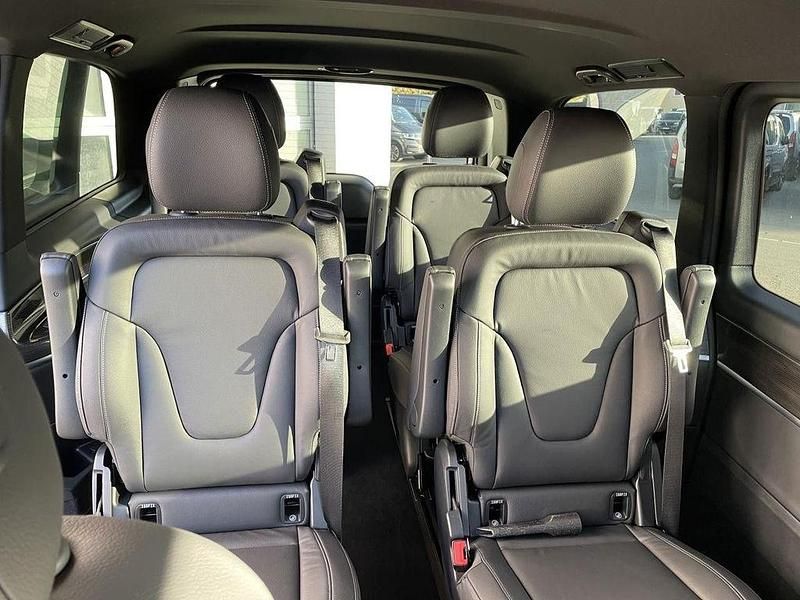 Neu Mercedes V250 Avantgarde 190 PS (139 kW) 2025 Grau Van / Kleinbus