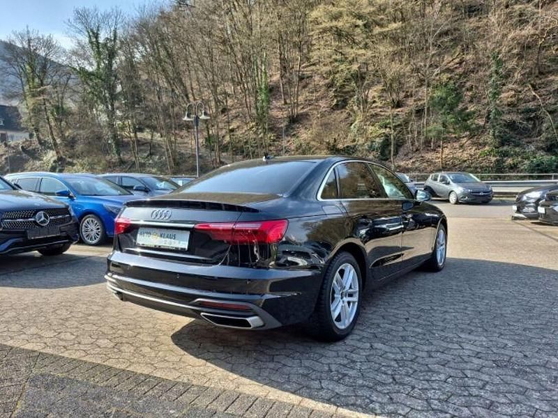Gebraucht Audi A4 Basis 150 PS (110 kW) 2022 Schwarz Limousine
