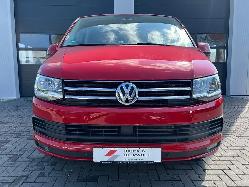 Gebraucht VW Caravelle Comfortline 150 PS (110 kW) 2018 Rot Van