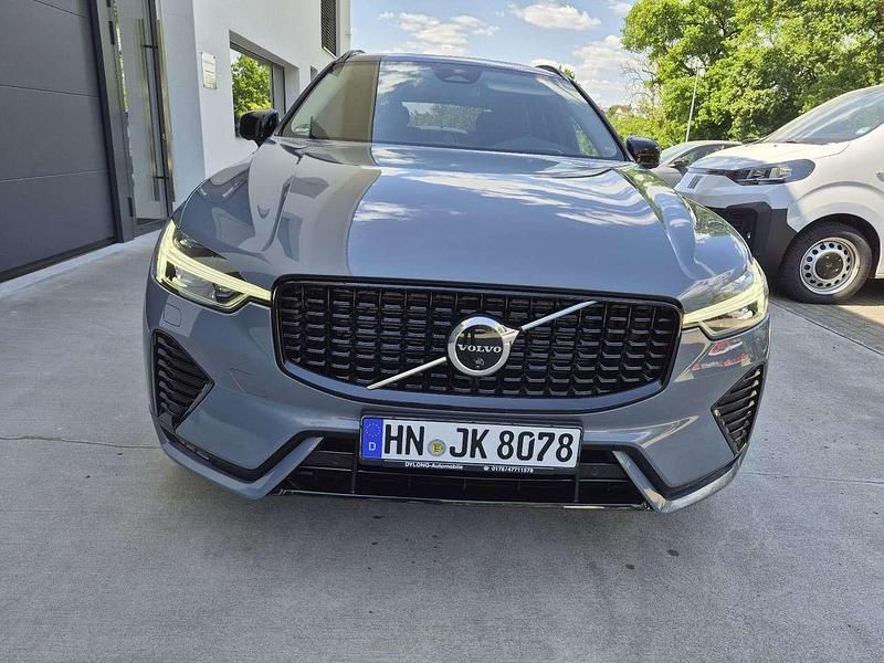 Grau Gebraucht 2024 Volvo XC60 Plus SUV | 46.900 € (Fairer Preis) - Bild 1/4
