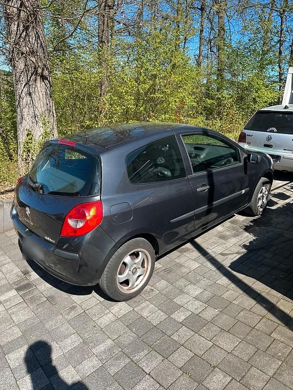 Second-hand Renault Clio II 2007 Hatchback