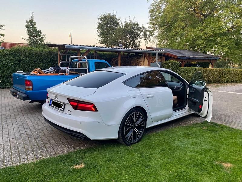 Weiß Gebraucht 2015 Audi A7 Competition Kleinwagen | 23.799 € (Etwas zu teuer) - Bild 1/4