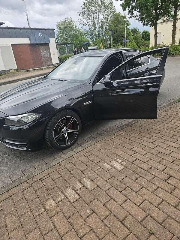 Gebraucht BMW 520 184 PS (135 kW) 2014 Limousine