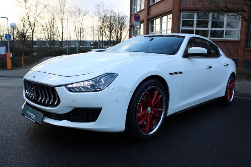 Gebraucht Maserati Ghibli 430 PS (316 kW) 2019 Weiss Coupé