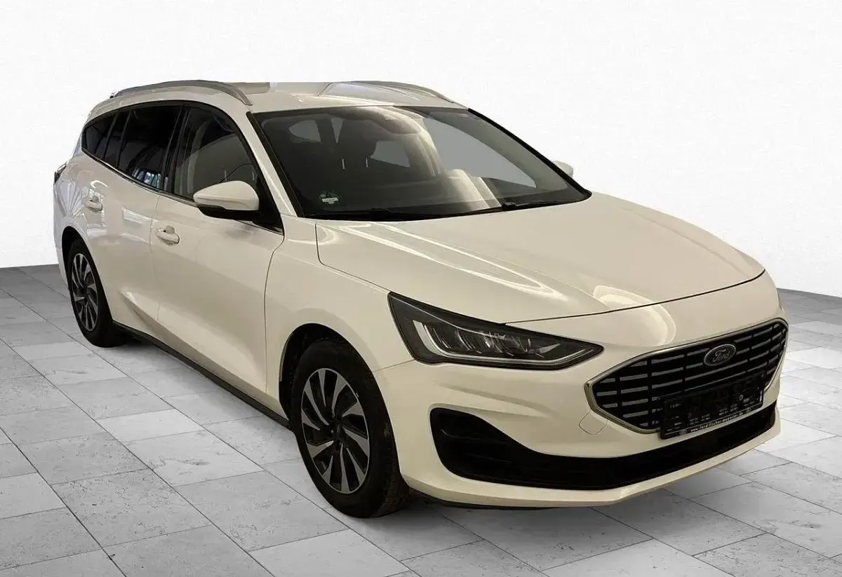 Gebraucht Ford Focus Titanium 160 PS (117 kW) 2022 Frozen white Kombi