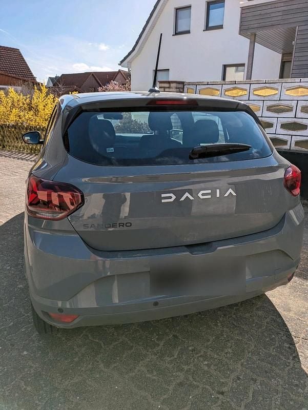 Gebraucht Dacia Sandero Essentiel 2024 Grau Limousine