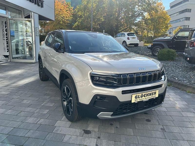 Neu Jeep Avenger Summit 110 PS (80 kW) 2025 Grau SUV