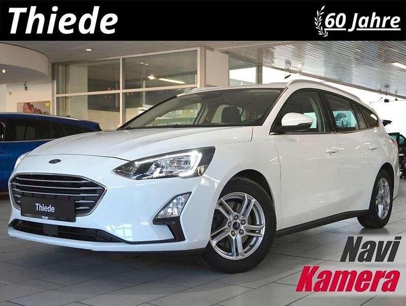 Frozen white Gebraucht 2021 Ford Focus Limousine | 12.950 € (Fairer Preis) - Bild 1/3