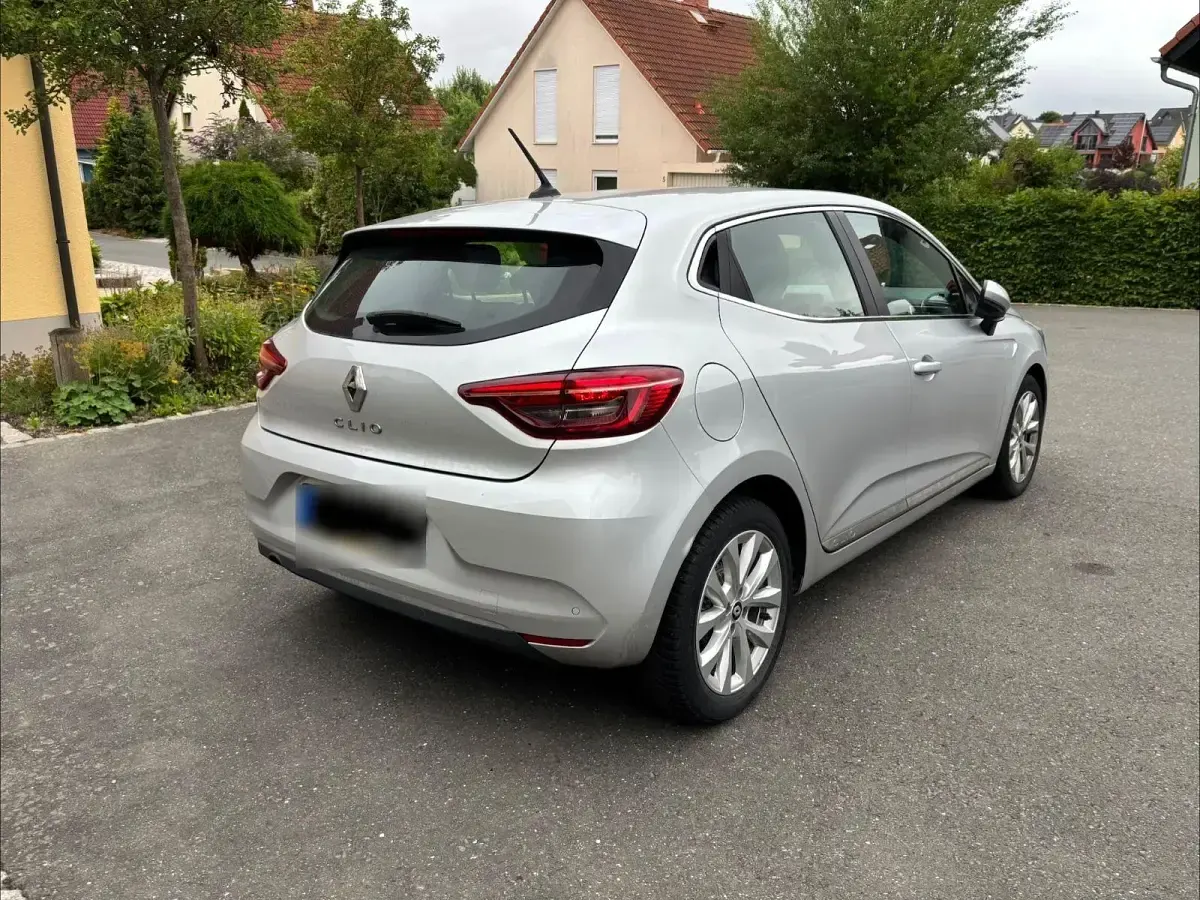Gebraucht Renault Clio Intens 91 PS (66 kW) 2021 Silber Kleinwagen