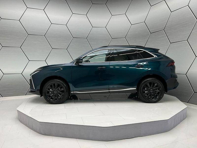 Neu DFSK Forthing 5 177 PS (130 kW) 2026 M4 grün SUV