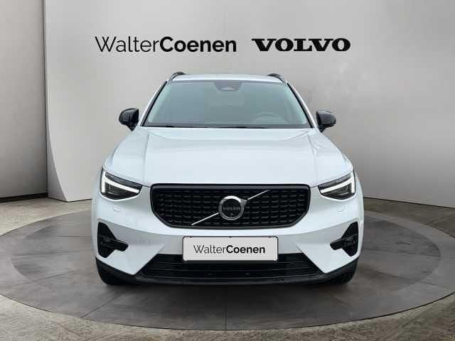 Gebraucht Volvo XC40 120 PS (88 kW) 2025 SUV