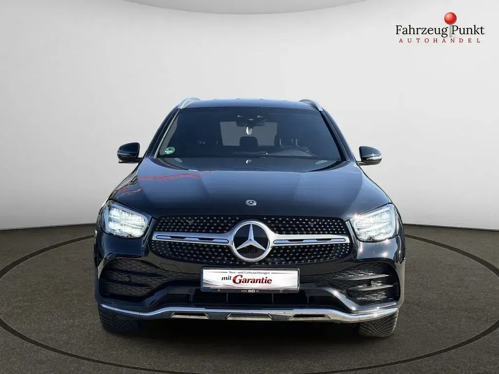 Gebraucht Mercedes GLC300 AMG line 245 PS (180 kW) 2020 Schwarz  unilack SUV