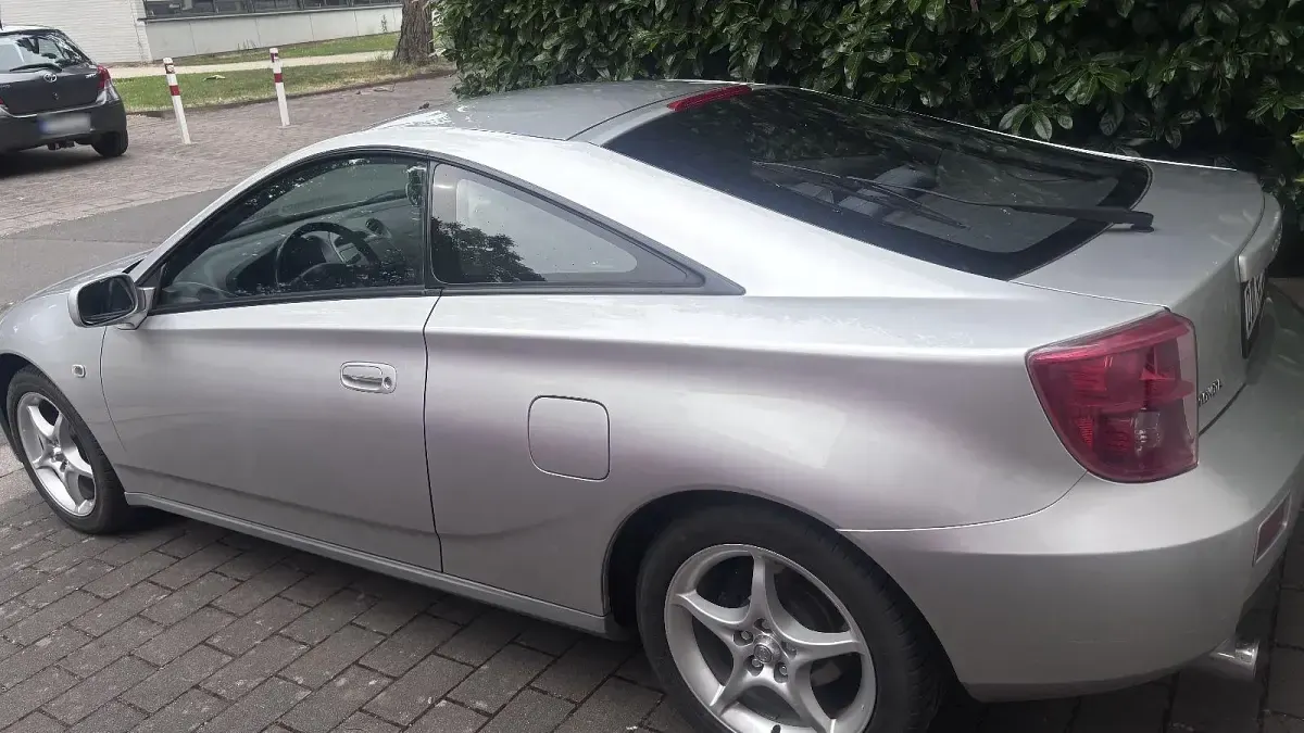 Gebraucht Toyota Celica T2 143 PS (105 kW) 2000 Silber Coupé