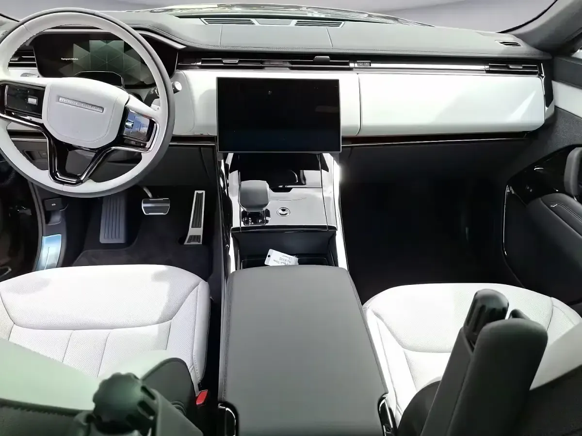 Gebraucht Land Rover Range Rover Sport SE 250 PS (183 kW) 2026 Schwarz SUV