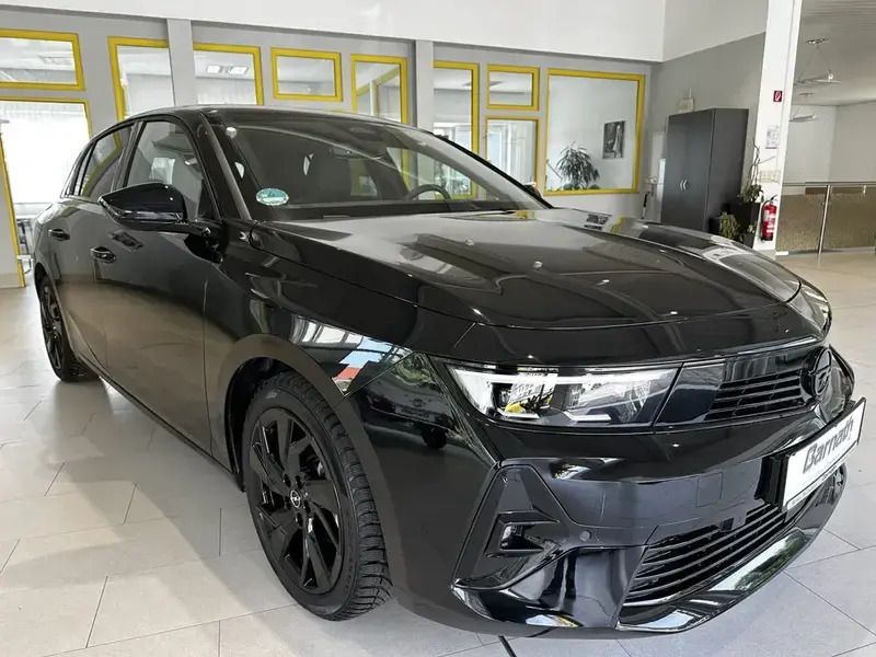 Gebraucht Opel Astra 131 PS (96 kW) 2024 Karbon schwarz Limousine