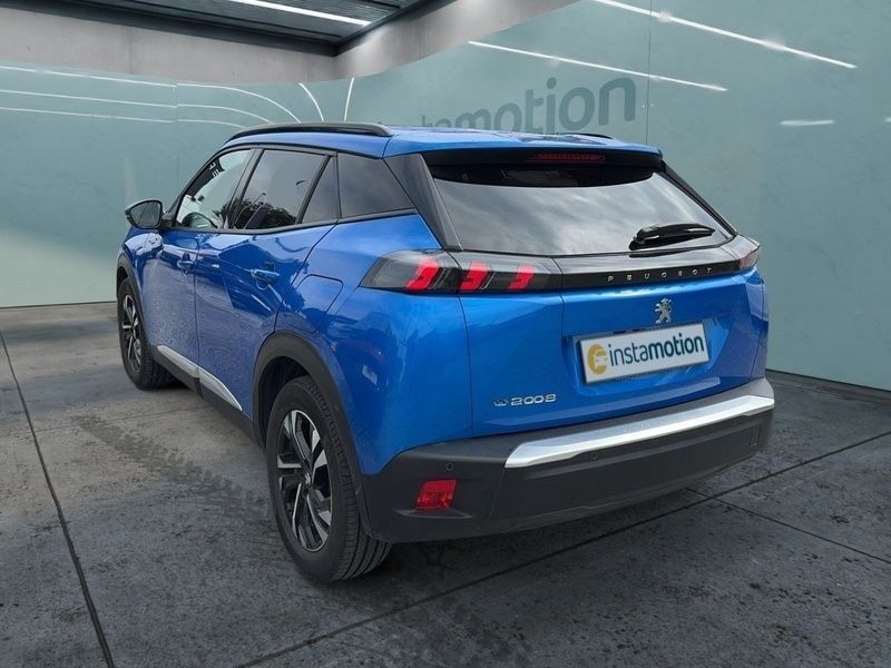 Gebraucht Peugeot e-2008 Allure 100 kW (136 PS) 2021 Blau SUV