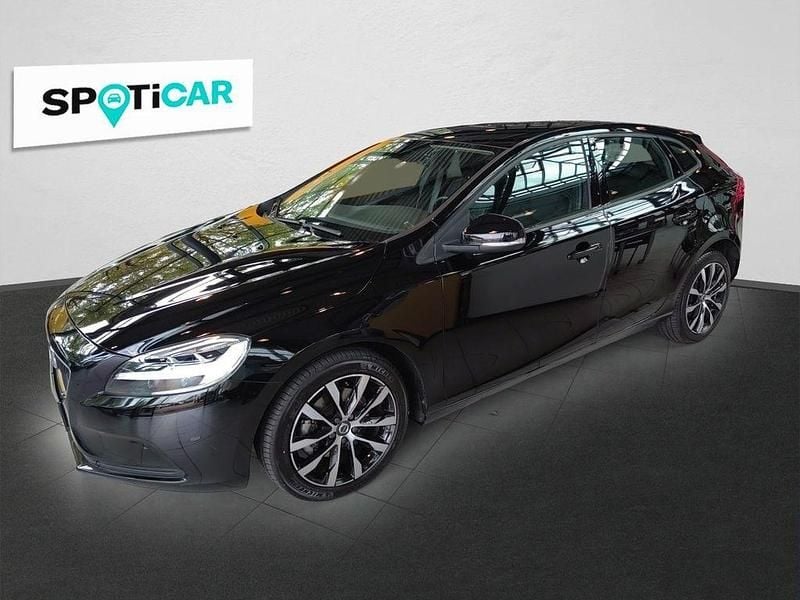 Schwarz Gebraucht 2019 Volvo V40 Momentum Kombi | 15.990 € (Superpreis) - Bild 1/4