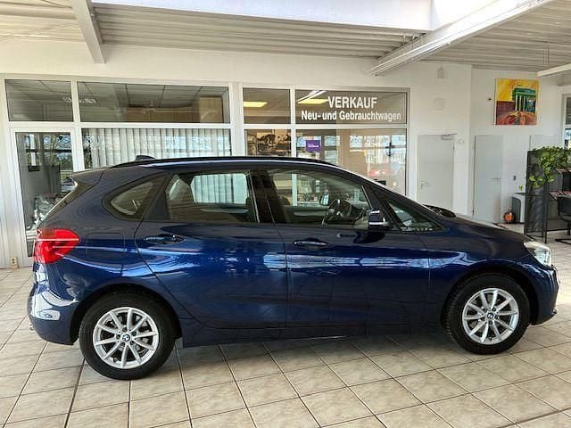 Gebraucht BMW 220 Active Tourer Advantage 192 PS (141 kW) 2018 Blau Van / Kleinbus