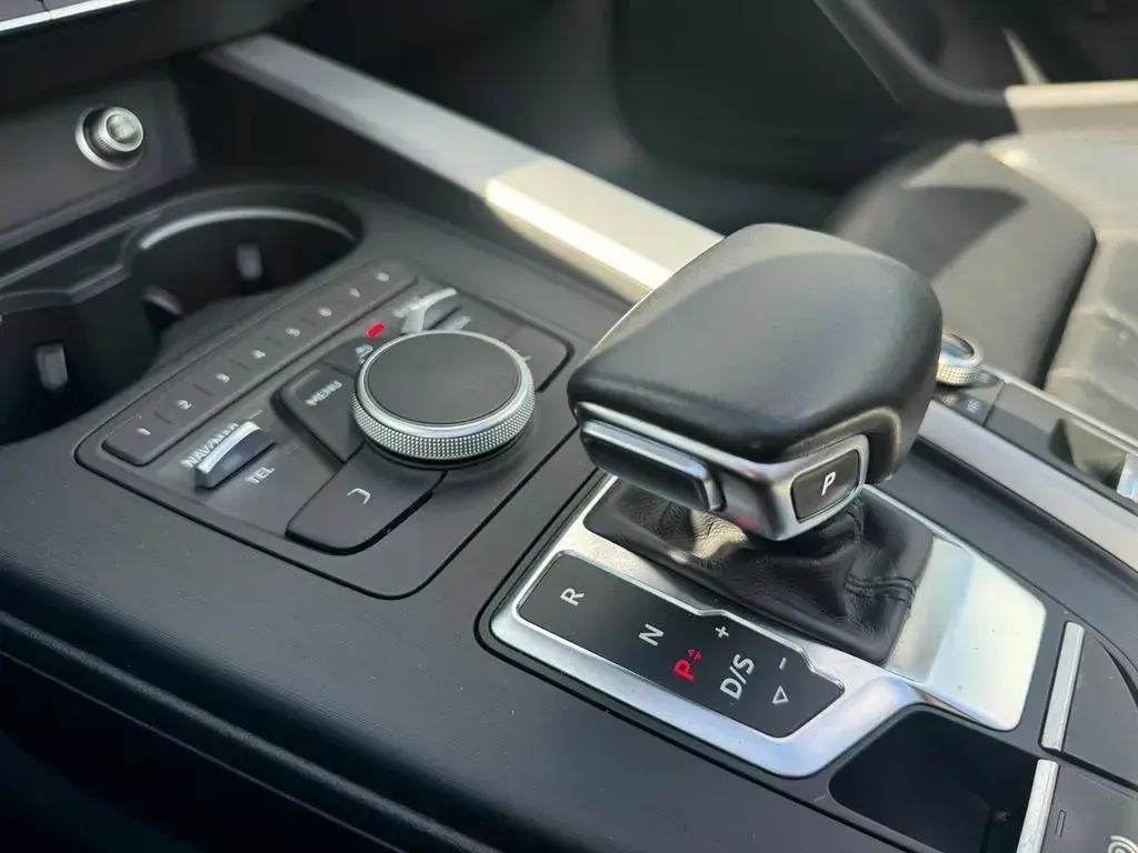 Gebraucht Audi A5 Cabriolet 190 PS (139 kW) 2019 Schwarz Cabrio